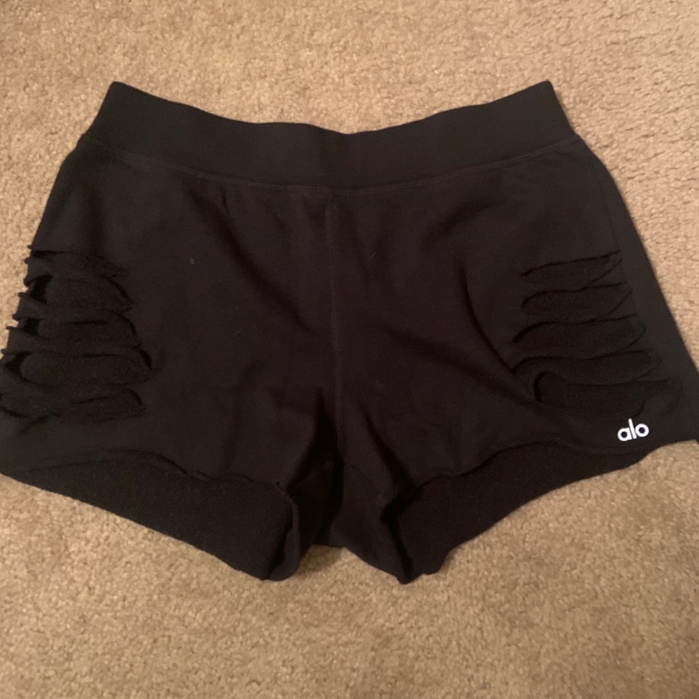 Alo Yoga Slay Shorts